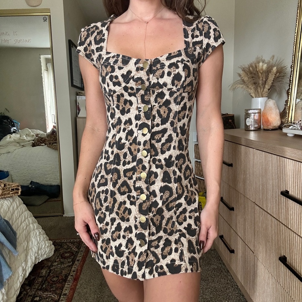 Leopard Button Front Mini S